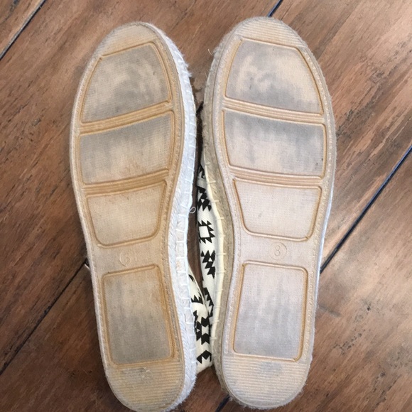 Women’s size 8 geometric patterned espadrille - Picture 5 of 5